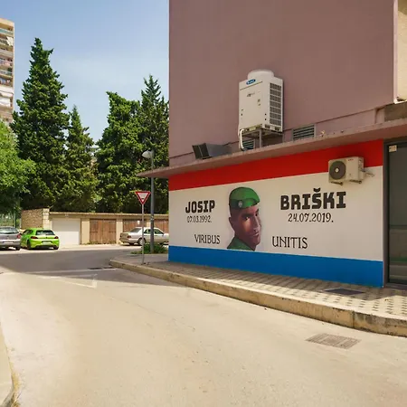 Mimac - Self Check In!!! 아파트 시베니크